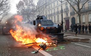 FOTO: EPA / Protesti u Parizu